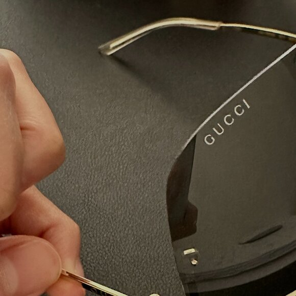 AUTHENTIC GUCCI Shield sunglasses - GG1560S-001 SUNGLASSES - Picture 5 of 10